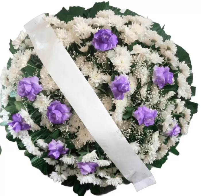 Coroa de flores redonda lilás